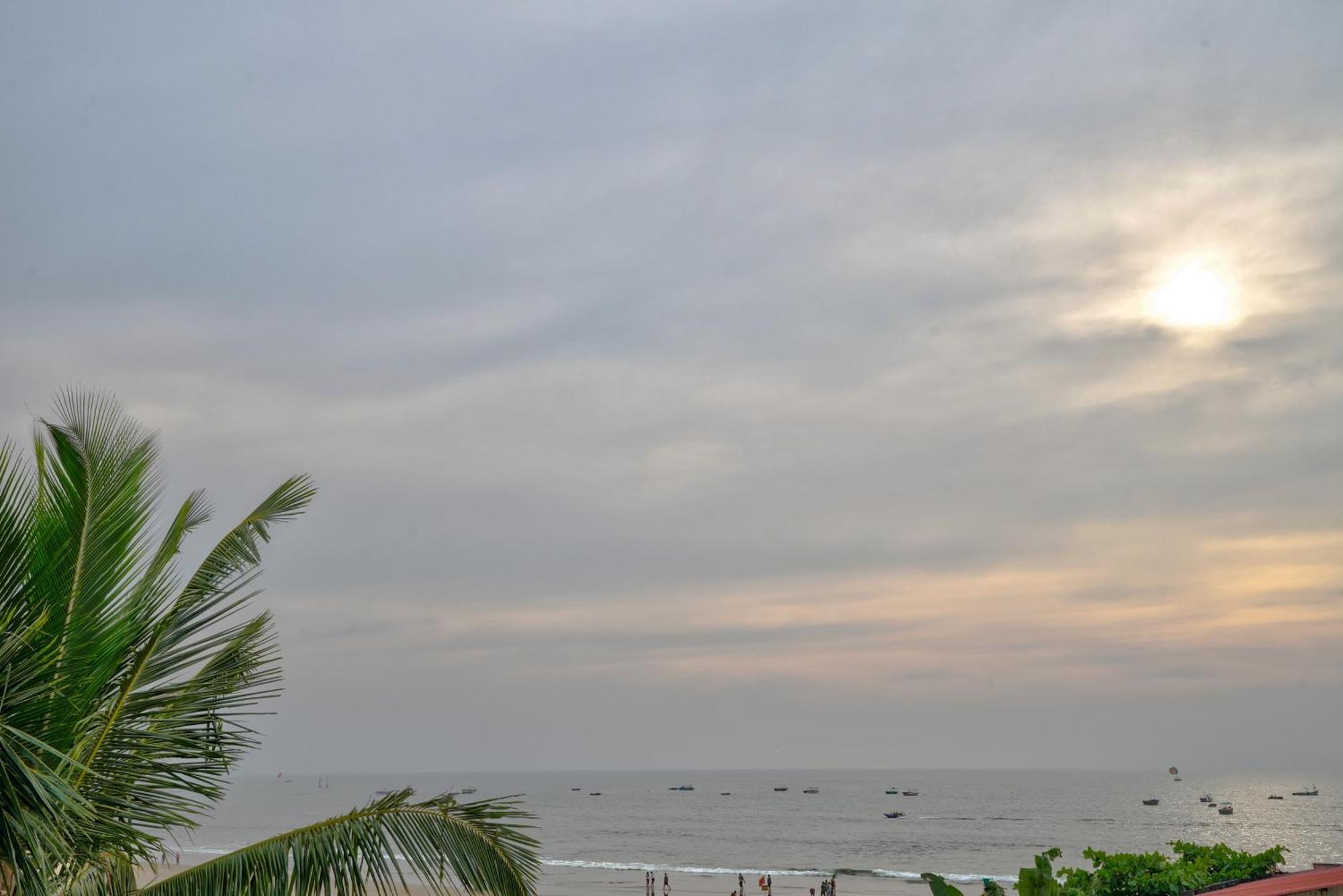 Hotel Salty Waves Baga Extérieur photo