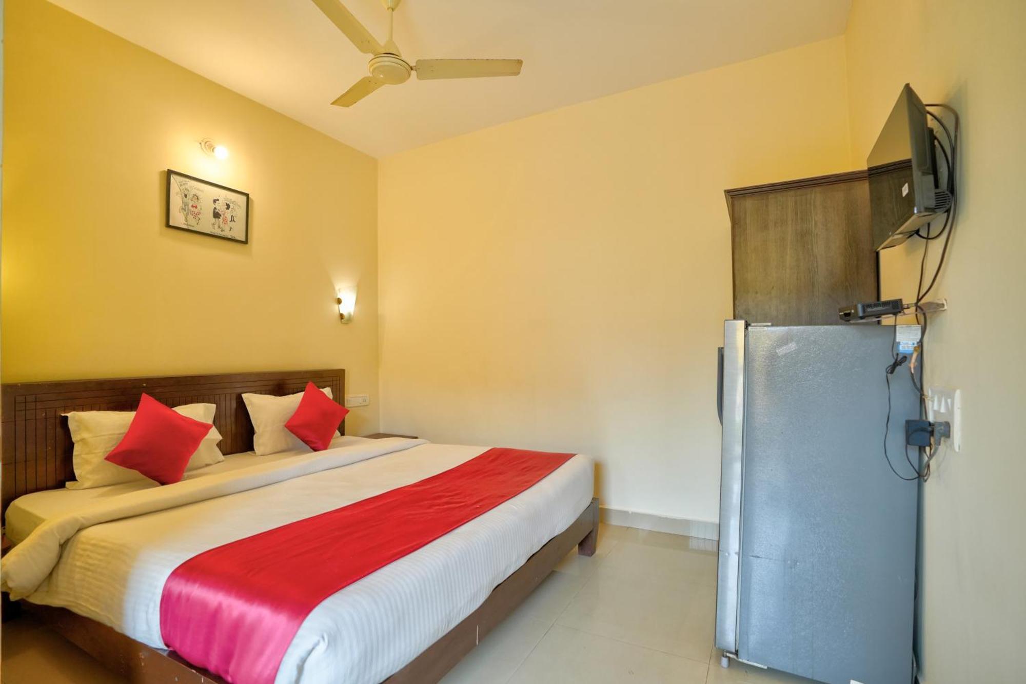 Hotel Salty Waves Baga Extérieur photo