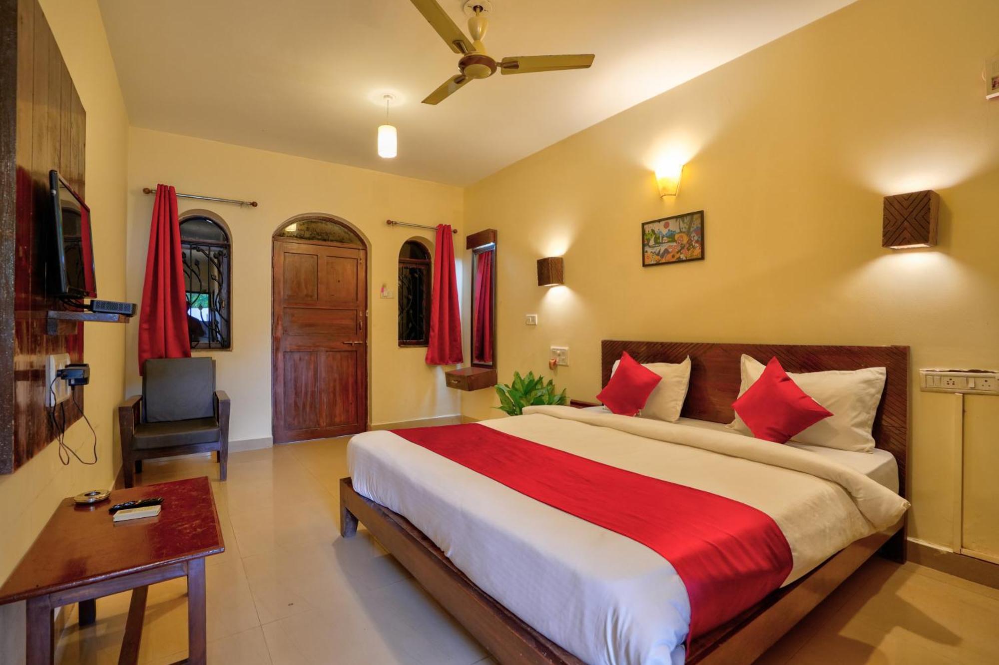 Hotel Salty Waves Baga Extérieur photo