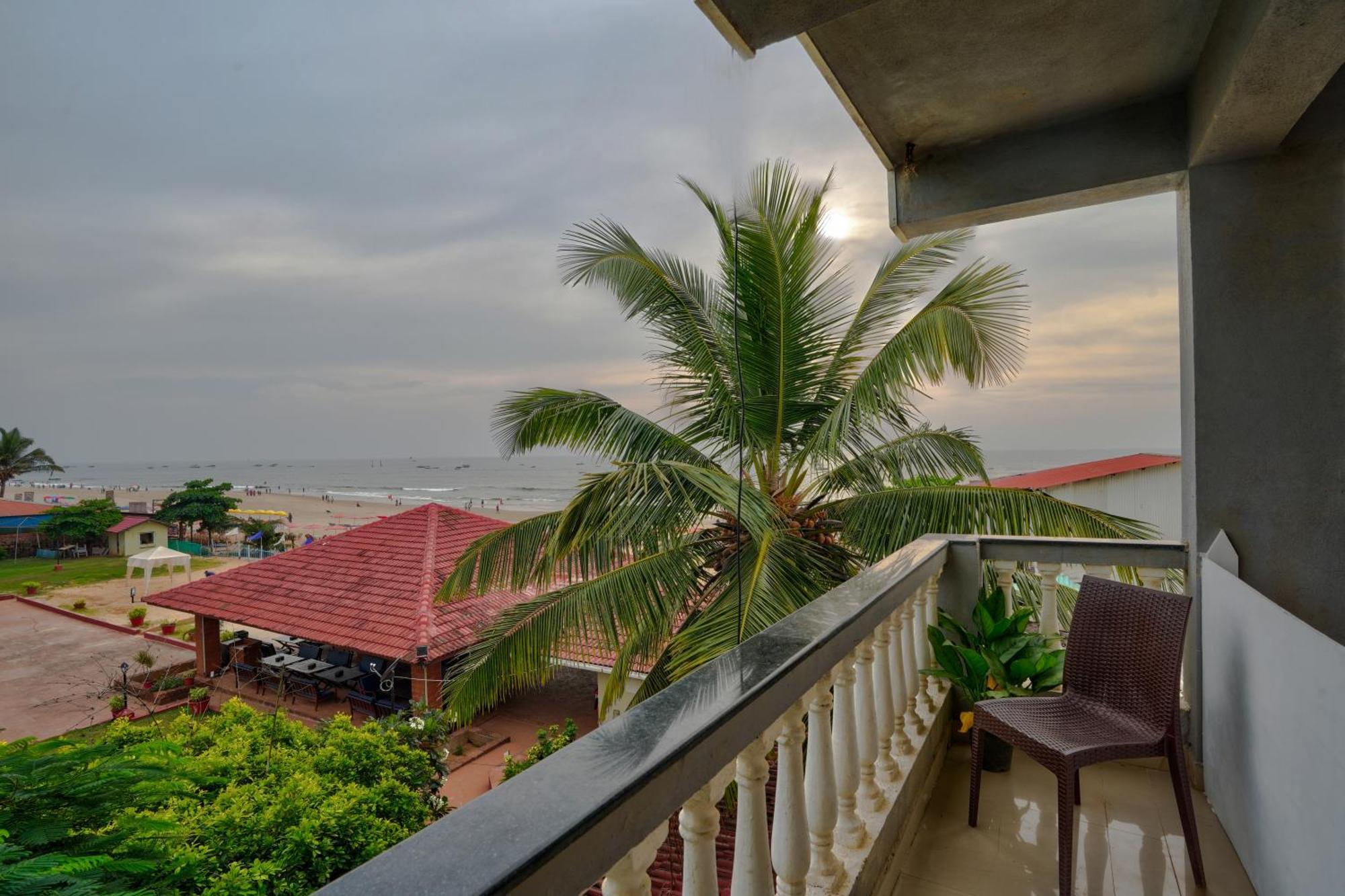 Hotel Salty Waves Baga Extérieur photo