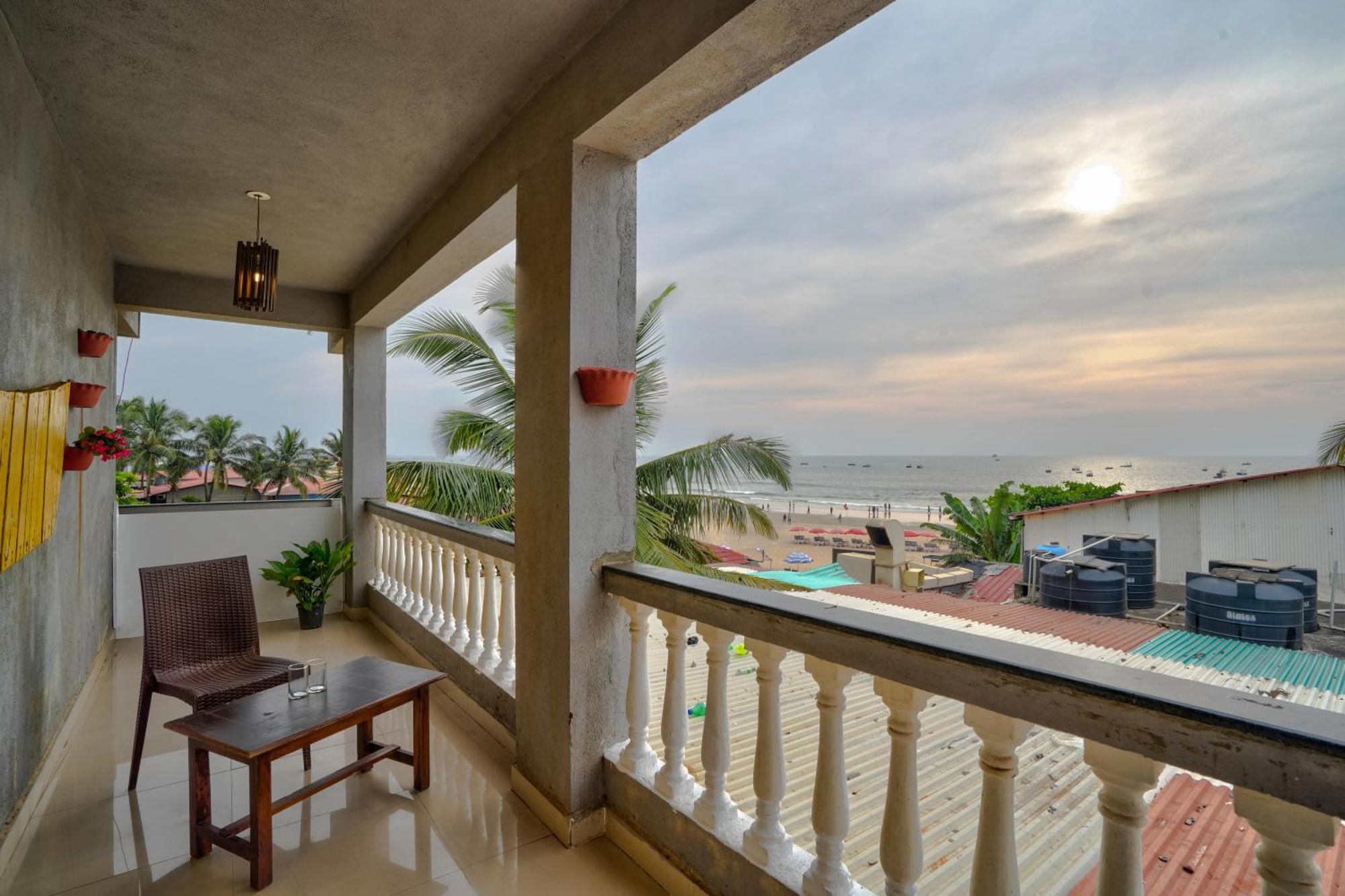 Hotel Salty Waves Baga Extérieur photo