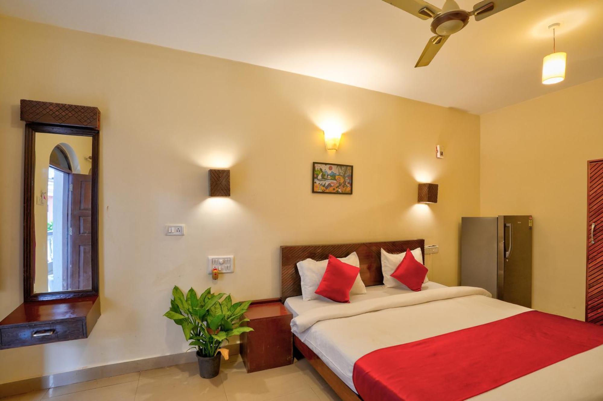 Hotel Salty Waves Baga Extérieur photo