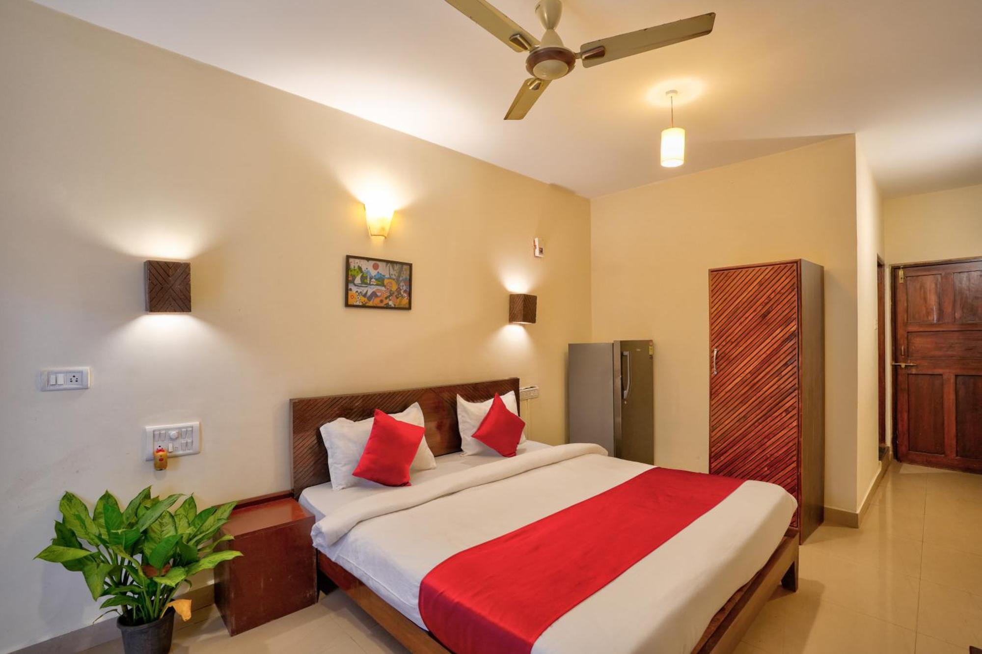 Hotel Salty Waves Baga Extérieur photo