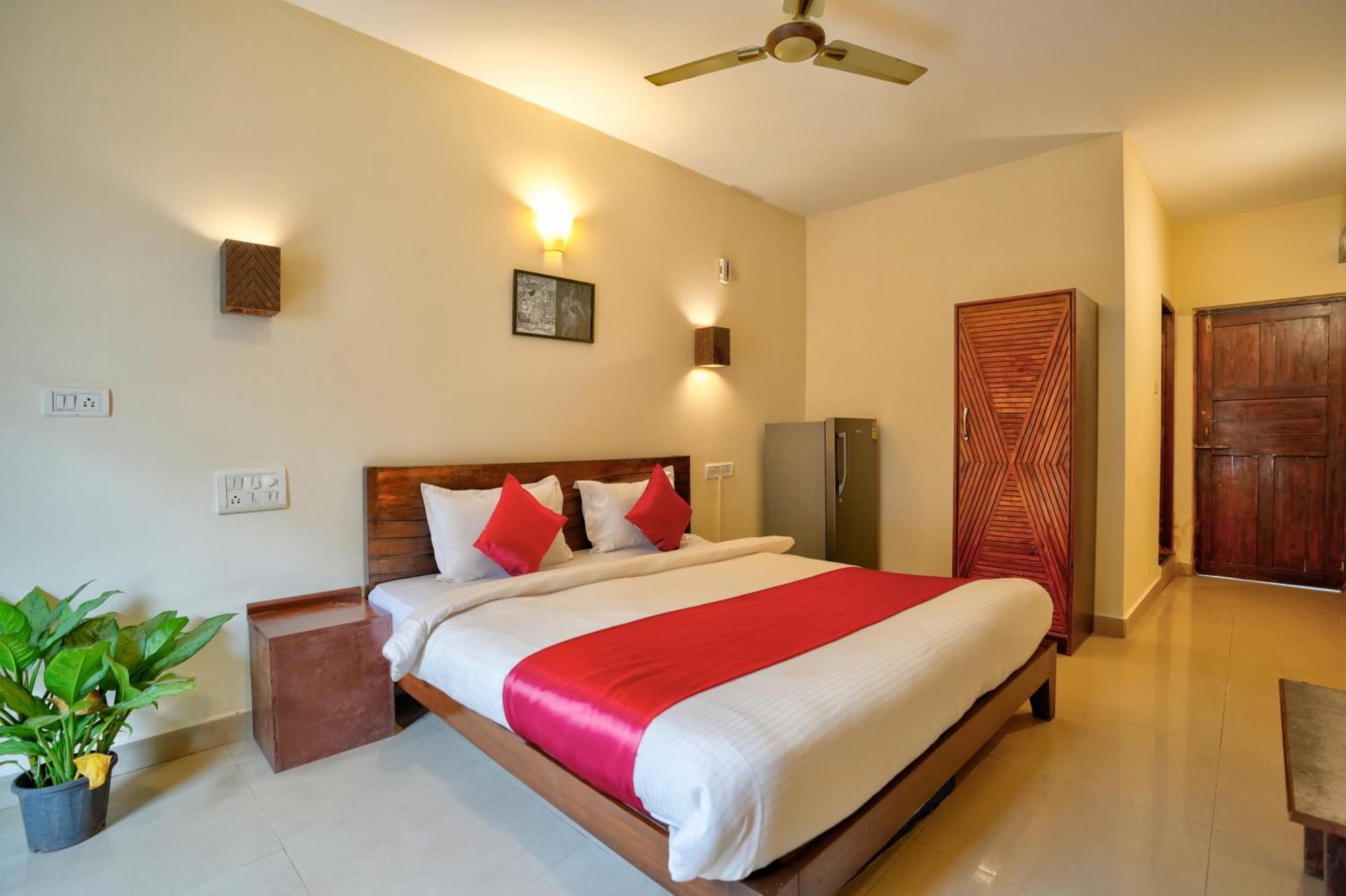 Hotel Salty Waves Baga Extérieur photo