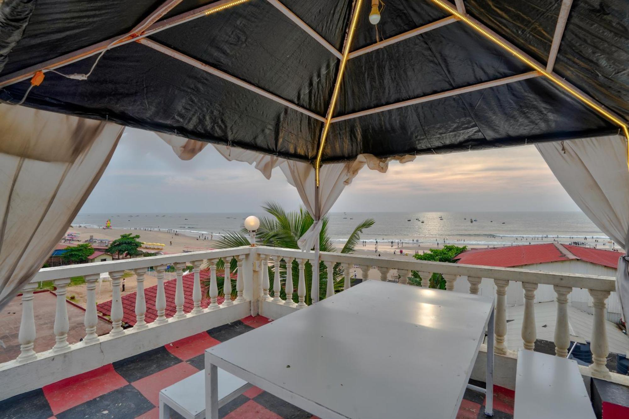 Hotel Salty Waves Baga Extérieur photo