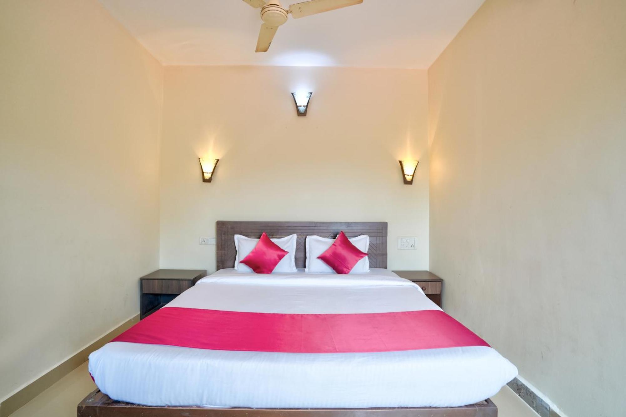 Hotel Salty Waves Baga Extérieur photo